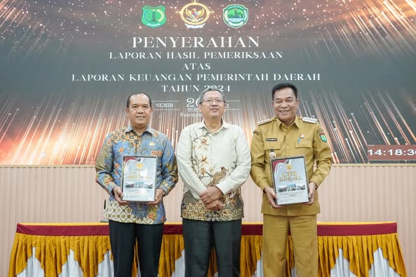 Bupati Muba  bersama Ketua DPRD Muba Terima Laporan Keuangan 2024 dari BPK Sumsel