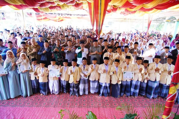 Bupati Muba Hadiri Maulid Nabi dan Khataman Al-Quran Massal di Jirak Jaya
