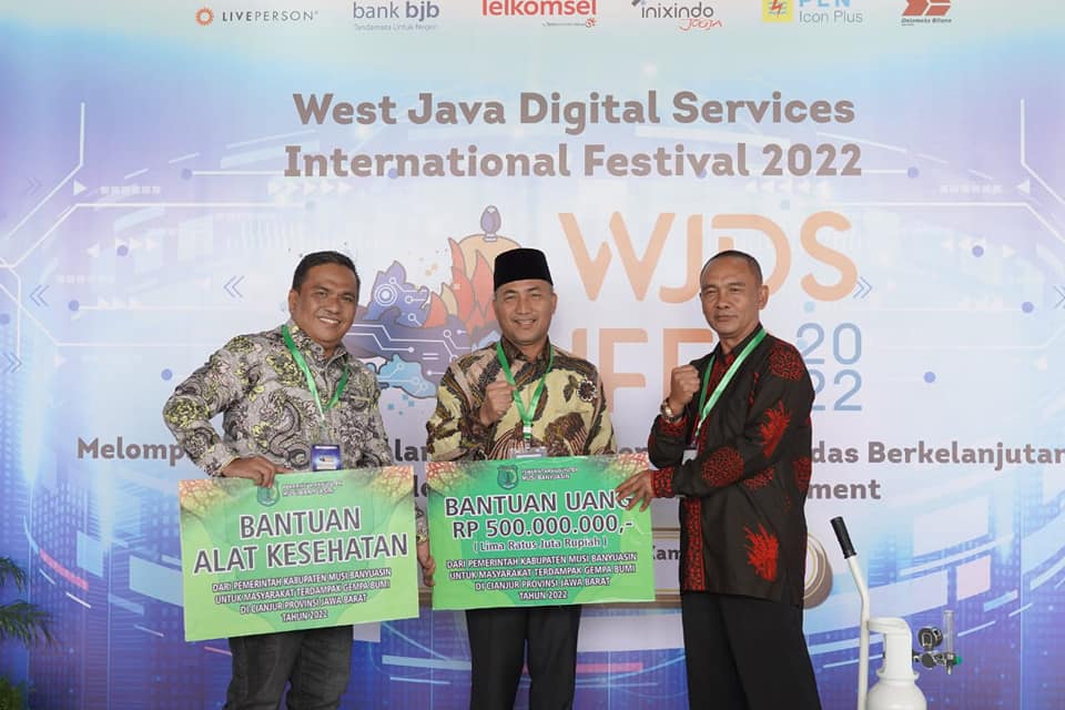 Disela Giat West Java Digital Services Internasional Festival 2022 Pj Bupati Muba H Apriyadi Serahka