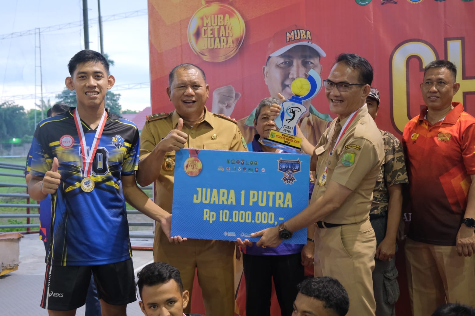 Tim Putri Sungai Keruh dan Tim Putra Sekayu Sabet Juara Kejurda Bola Voli Bupati Cup 2022